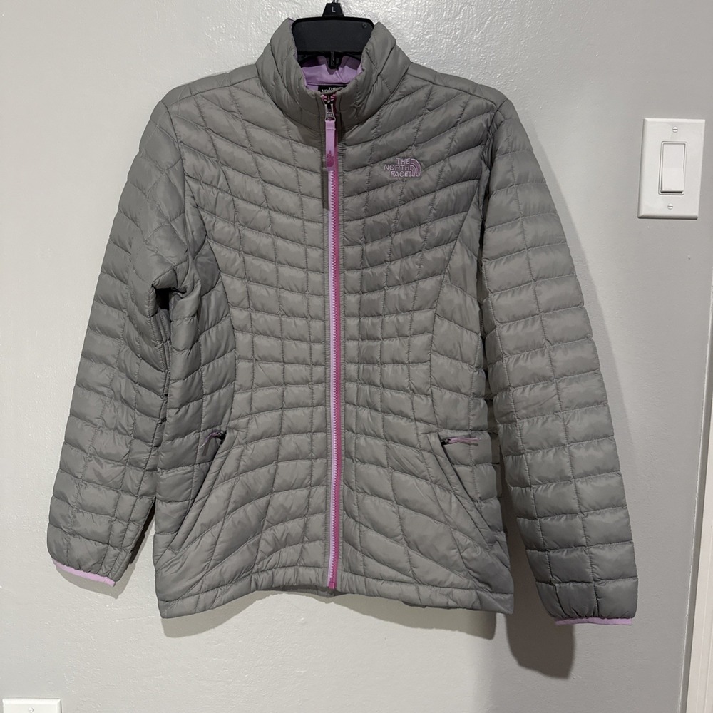 The North Face Girls XL Gray/Purple Quilted Puffer Jacket Insulated Full Zip